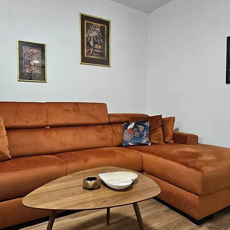 Apartment Ema Hills *